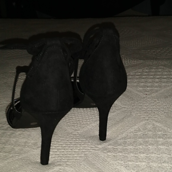 Heels  brand new , without tags - Picture 3 of 6